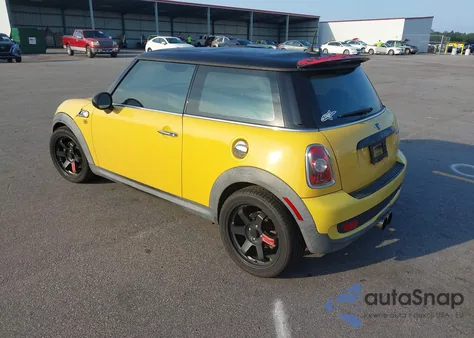 2009 Mini Cooper S from USA, damaged, VIN WMWMF73579TT98963